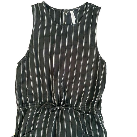 RVCA Pop Out Jumpsuit Black White Sleeveless M Pockets - Picture 4 of 13